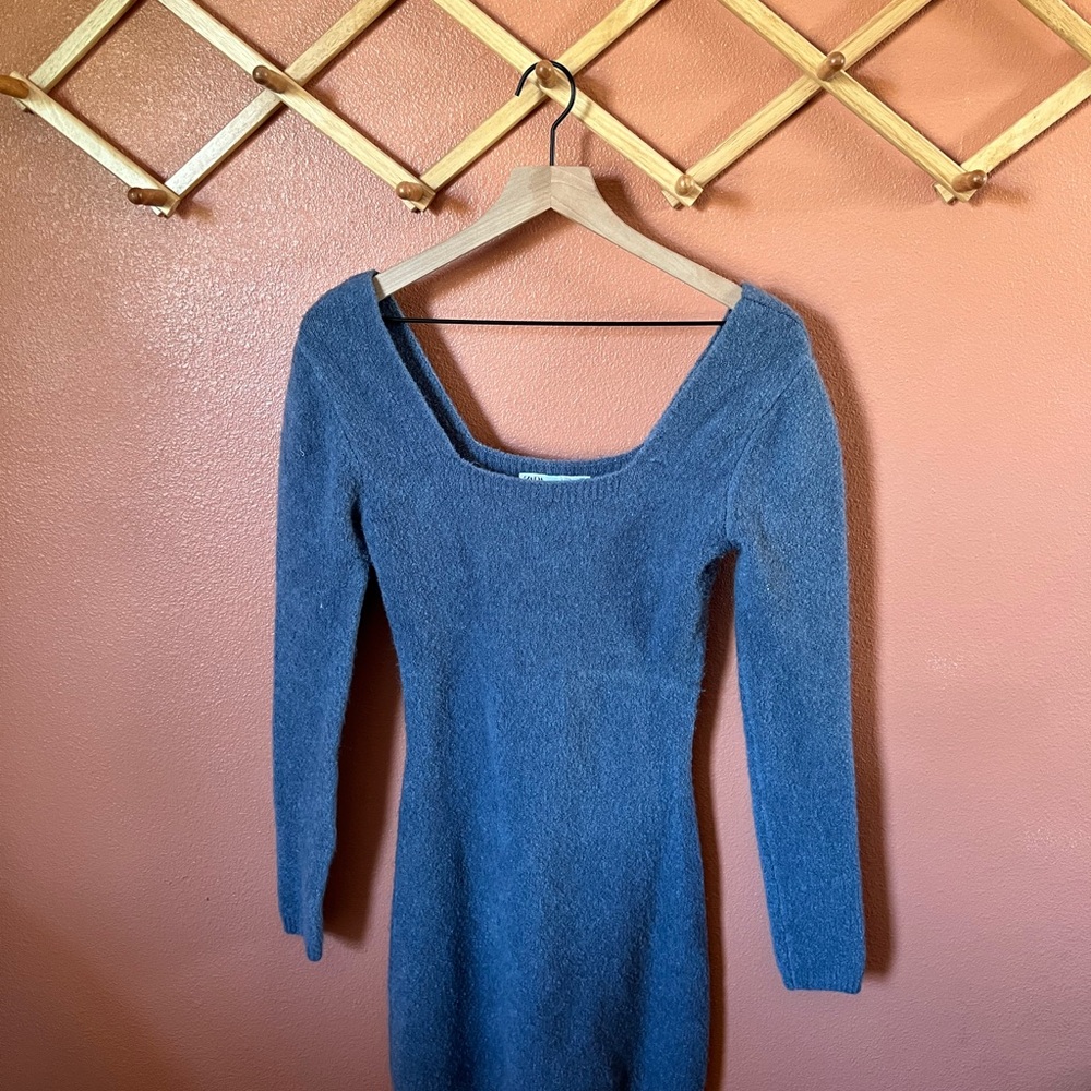 Elegant Blue Knit Dress